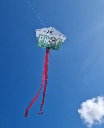 Cometa publicitaria en tela